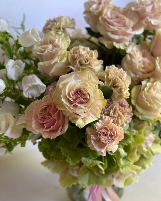 Soft Bouquet (Seasonal)